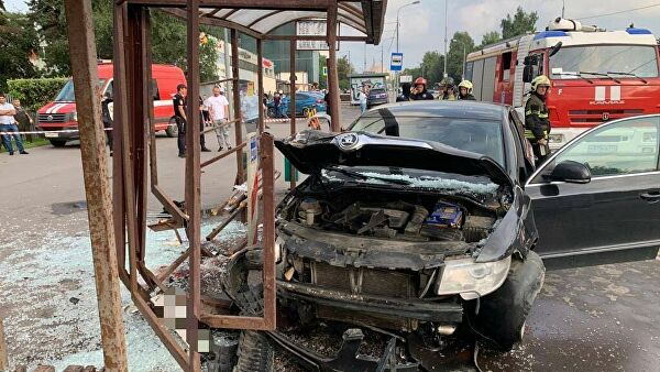 Суд арестовал водителя, протаранившего остановку на юго-западе Москвы