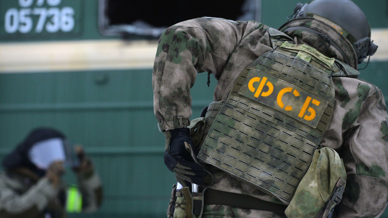 ФСБ пресекла деятельность подпольных оружейников в 18 регионах
