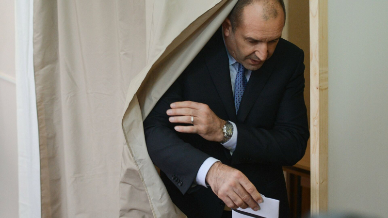 Болгария прошла испытание демократией, заявил президент Радев