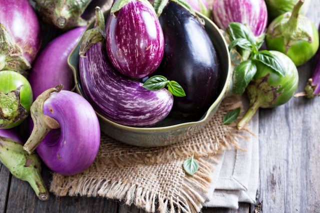 10 необычных овощей, которые стоит вырастить в этом году 